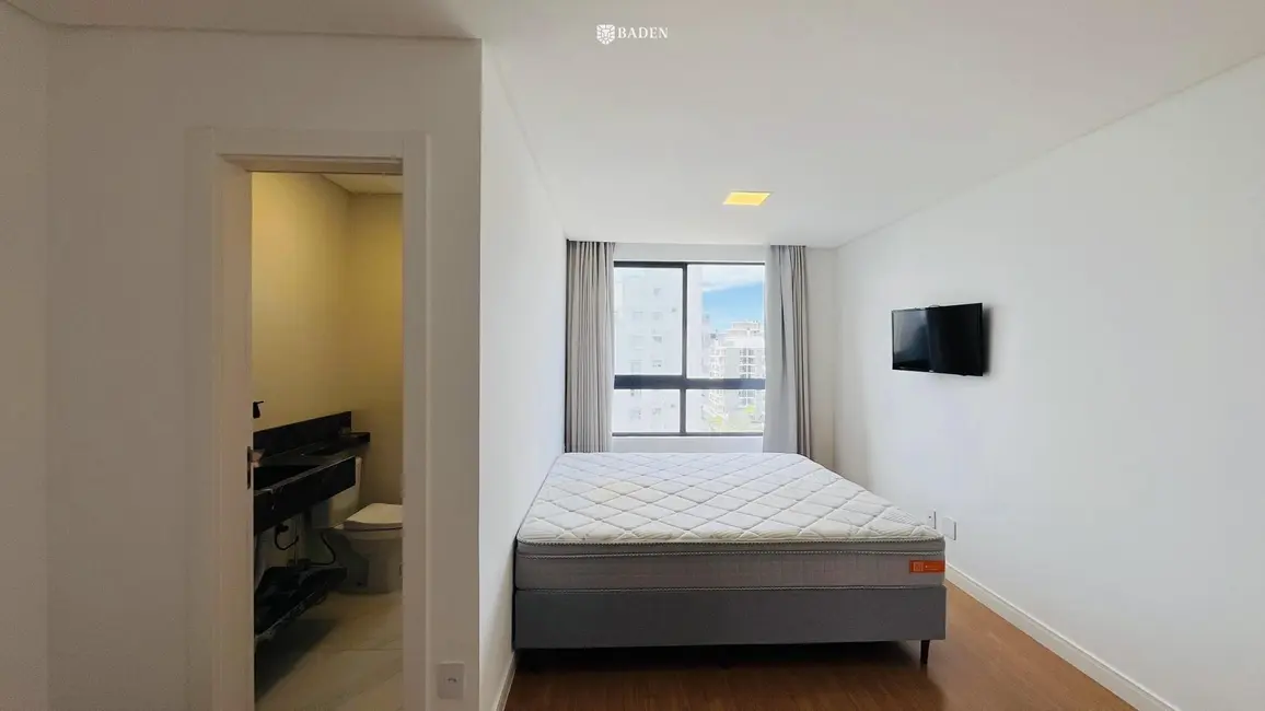 Apartamento com 3 quartos para alugar, 130m2 em Itajai - SC - imagem 9 Foto 9 de Apartamento com 3 quartos para alugar, 130m2 em Itajai - SC