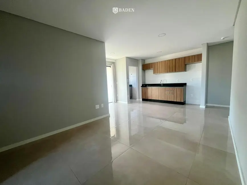 Apartamento com 2 quartos para alugar, 74m2 em Fazenda, Itajai - SC - imagem 3 Foto 3 de Apartamento com 2 quartos para alugar, 74m2 em Fazenda, Itajai - SC