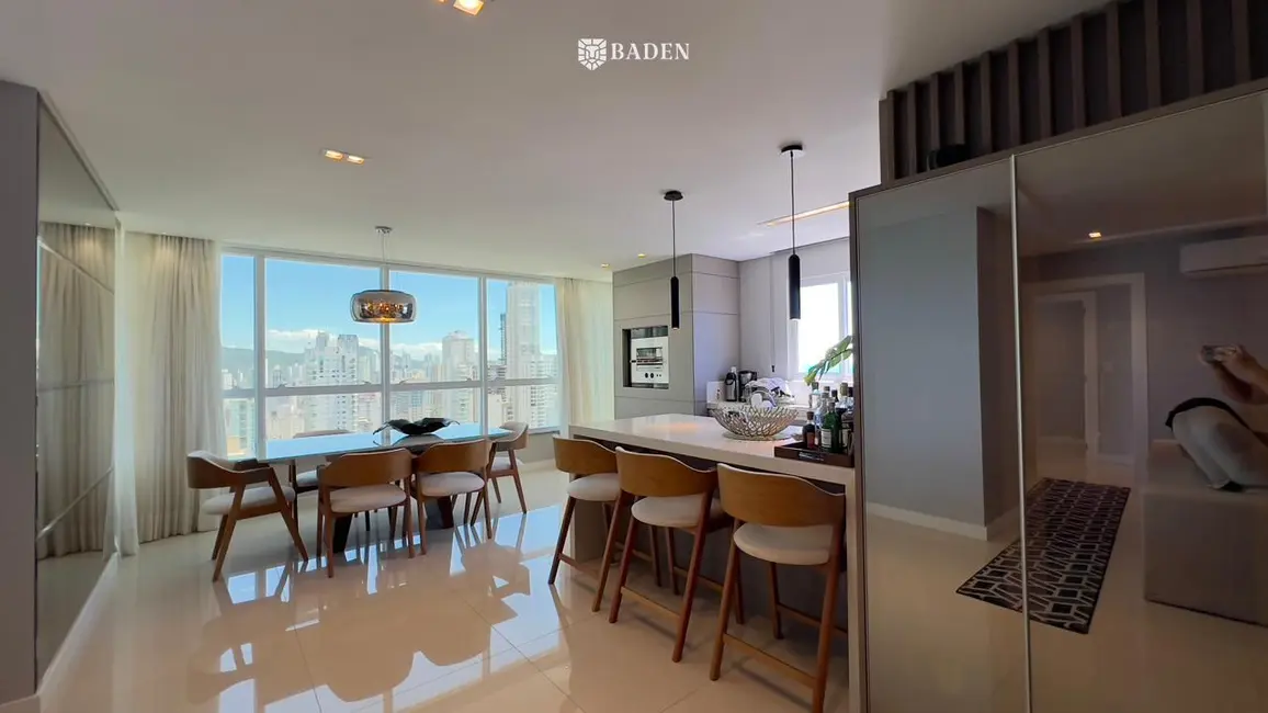 Foto 2 de Apartamento com 3 quartos à venda, 125m2 em Centro, Balneario Camboriu - SC