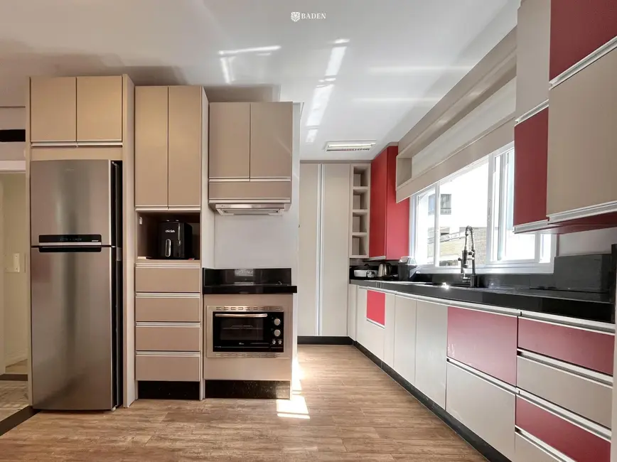 Foto 3 de Apartamento com 2 quartos para alugar, 145m2 em Centro, Balneario Camboriu - SC