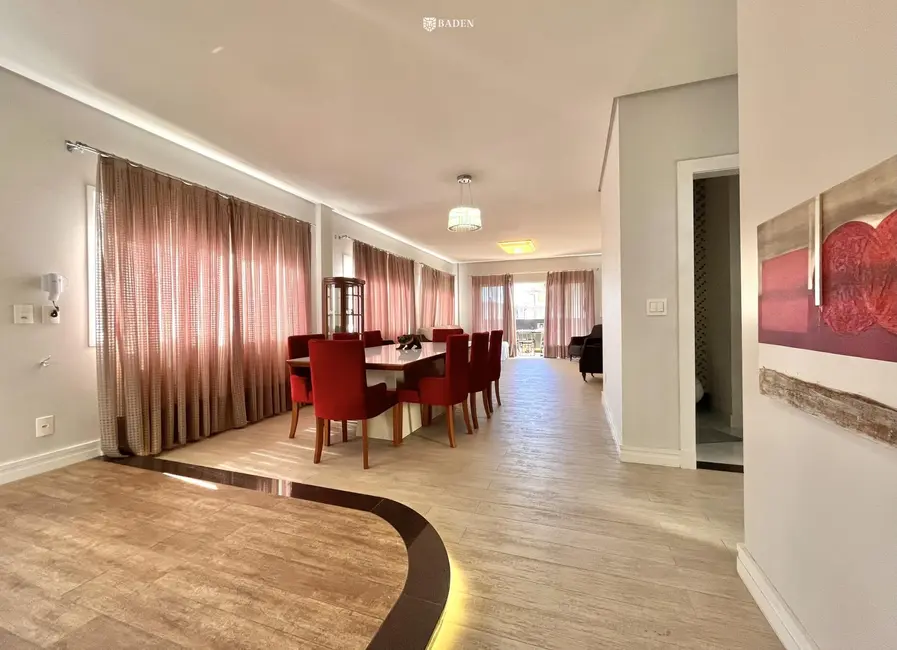 Foto 1 de Apartamento com 2 quartos para alugar, 145m2 em Centro, Balneario Camboriu - SC