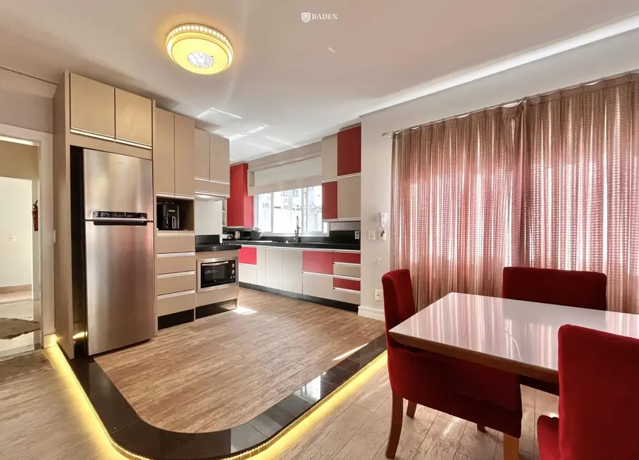 Foto 2 de Apartamento com 2 quartos para alugar, 145m2 em Centro, Balneario Camboriu - SC