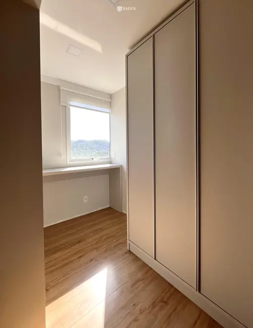 Foto 3 de Sala Comercial com 3 quartos para alugar, 43m2 em Pioneiros, Balneario Camboriu - SC