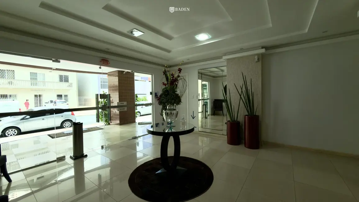 Foto 2 de Apartamento com 3 quartos à venda, 122m2 em Centro, Balneario Camboriu - SC