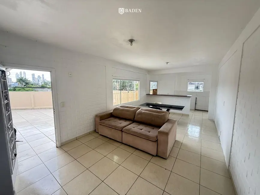 Foto 3 de Apartamento com 3 quartos para alugar, 130m2 em Camboriu - SC