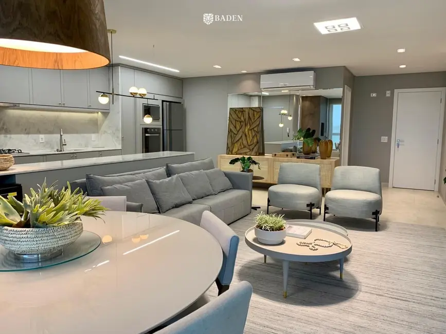 Foto 4 de Apartamento com 2 quartos à venda, 105m2 em Itapema - SC