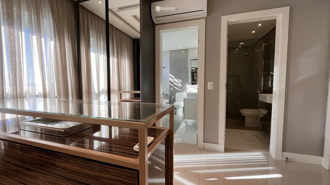 Foto 9 de Apartamento com 3 quartos para alugar, 162m2 em Centro, Balneario Camboriu - SC