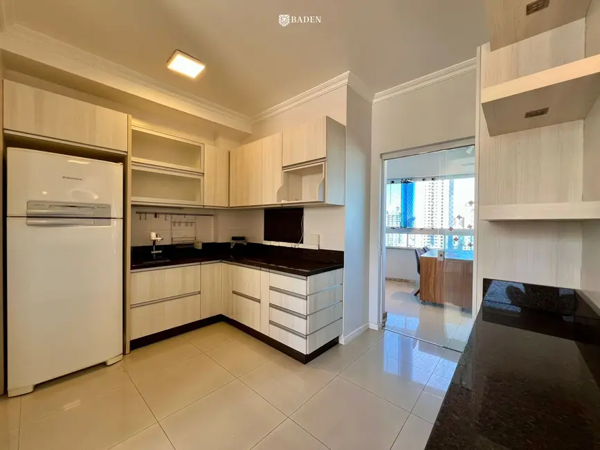 Apartamento com 3 quartos à venda, 125m2 em Centro, Balneario Camboriu - SC - imagem 4 Foto 4 de Apartamento com 3 quartos à venda, 125m2 em Centro, Balneario Camboriu - SC
