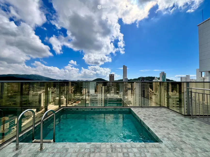 Foto 1 de Cobertura com 5 quartos à venda, 321m2 em Pioneiros, Balneario Camboriu - SC