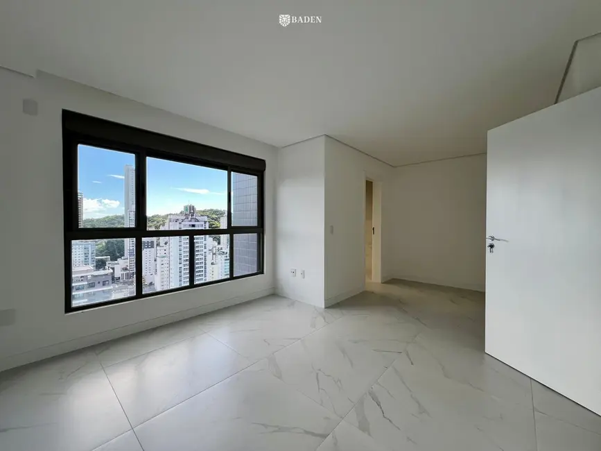 Foto 9 de Cobertura com 5 quartos à venda, 321m2 em Pioneiros, Balneario Camboriu - SC