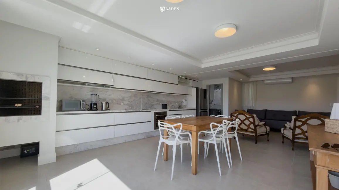 Foto 2 de Apartamento com 2 quartos à venda, 127m2 em Praia dos Amores, Balneario Camboriu - SC