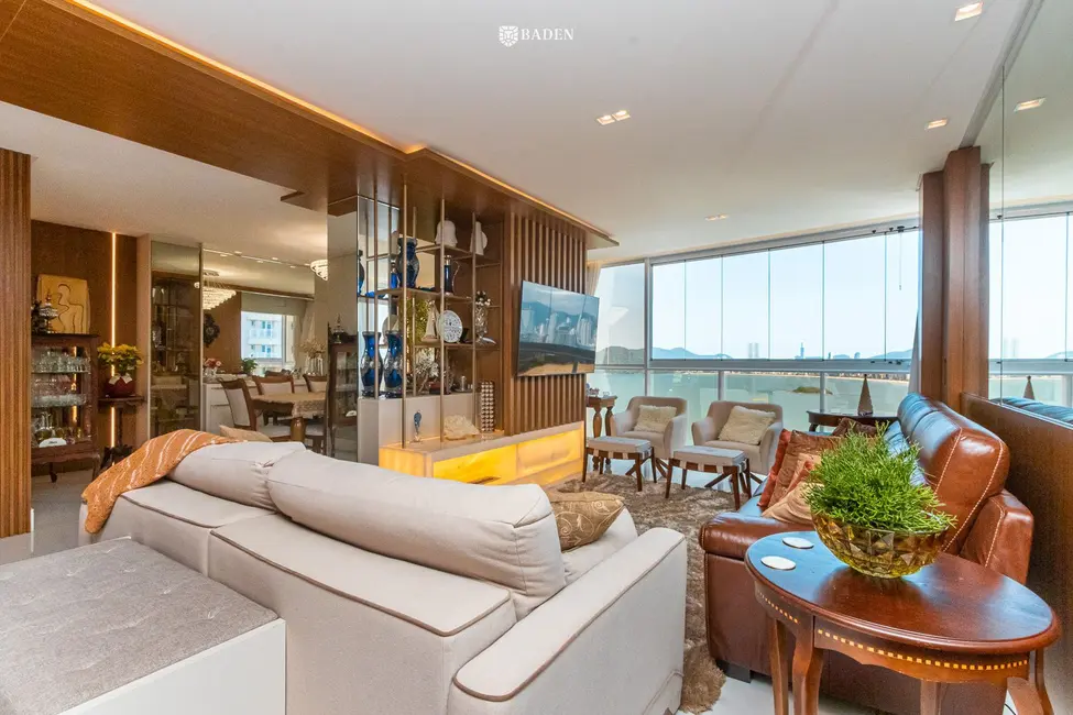 Foto 4 de Apartamento com 4 quartos para alugar, 190m2 em Pioneiros, Balneario Camboriu - SC
