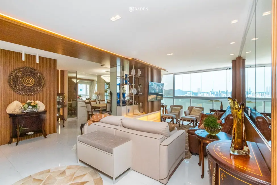 Foto 5 de Apartamento com 4 quartos para alugar, 190m2 em Pioneiros, Balneario Camboriu - SC