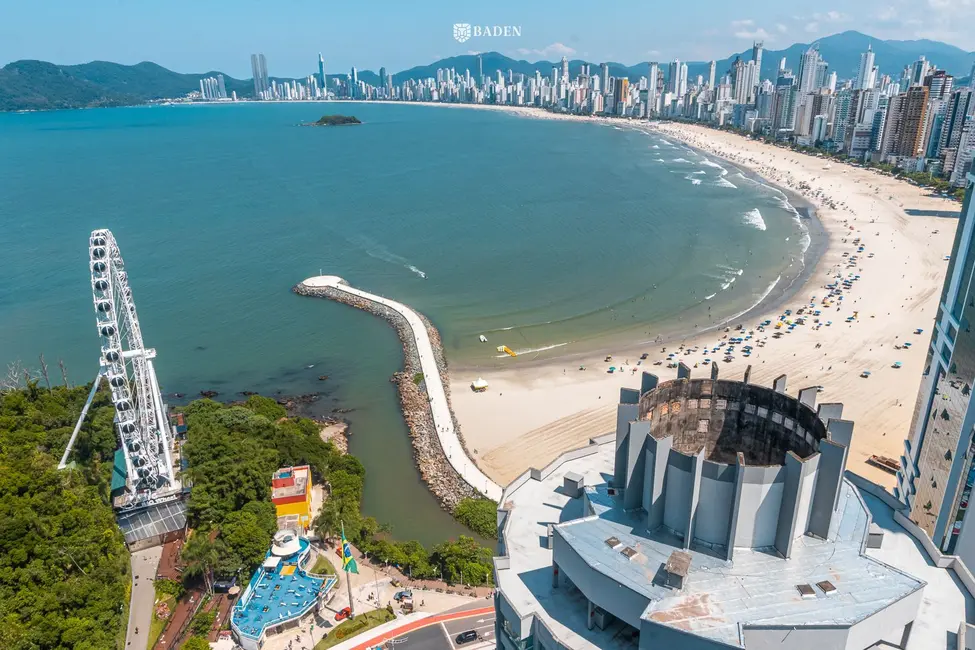 Foto 1 de Apartamento com 4 quartos para alugar, 190m2 em Pioneiros, Balneario Camboriu - SC