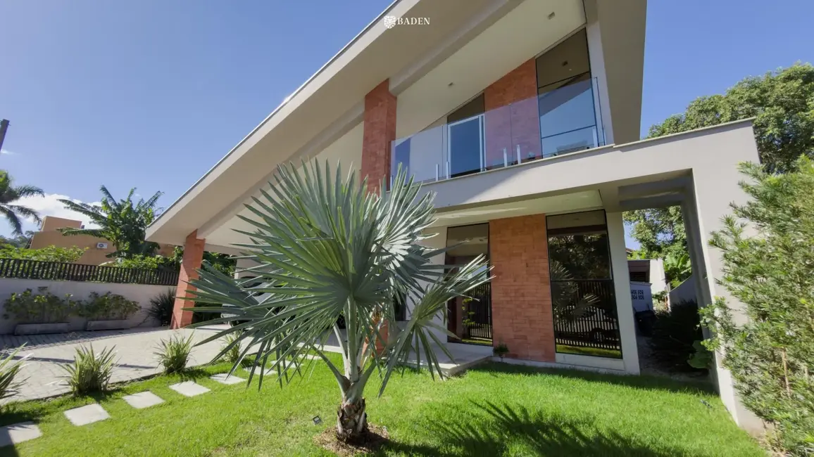 Foto 1 de Casa com 3 quartos à venda, 272m2 em Penha - SC
