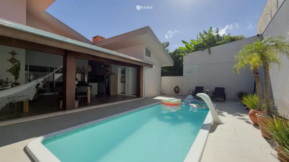 Foto 9 de Casa com 3 quartos à venda, 272m2 em Penha - SC