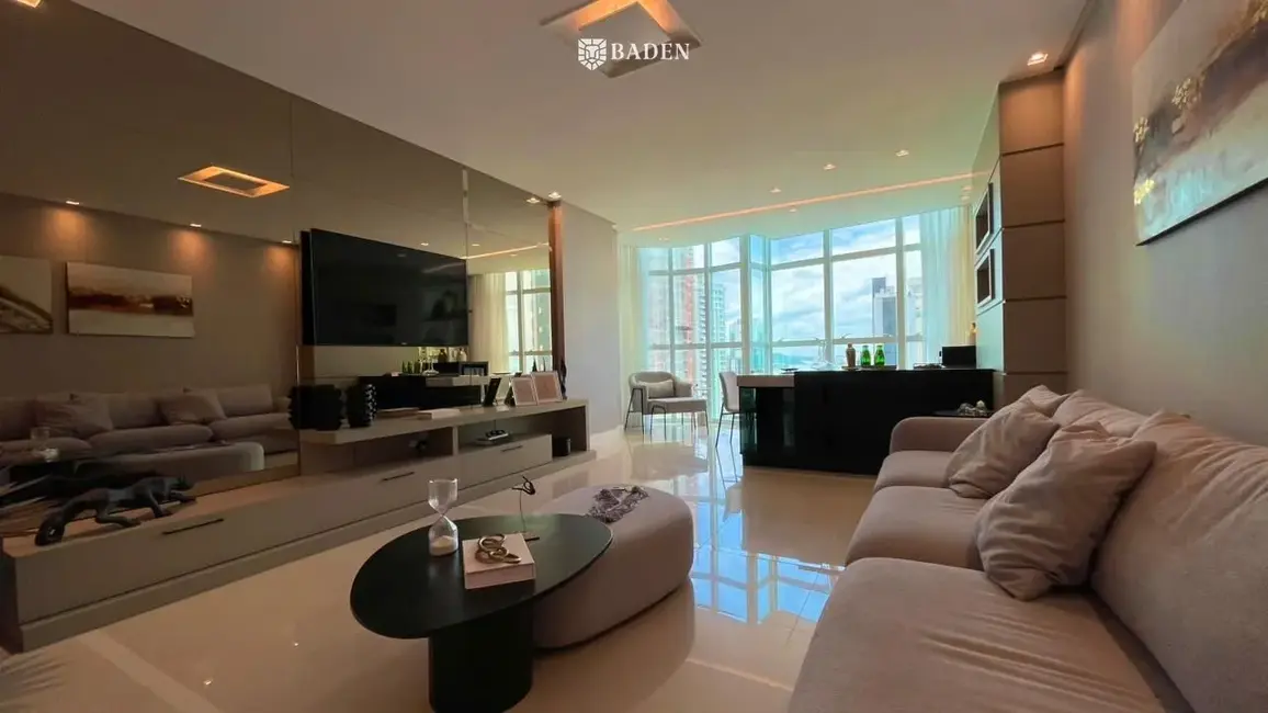 Foto 2 de Apartamento com 3 quartos à venda, 135m2 em Centro, Balneario Camboriu - SC