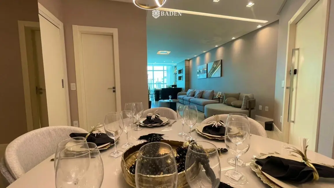 Foto 8 de Apartamento com 3 quartos à venda, 135m2 em Centro, Balneario Camboriu - SC