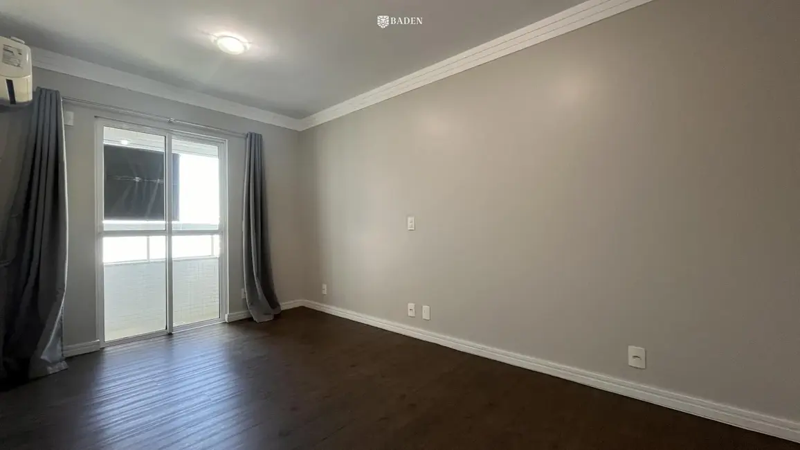 Foto 8 de Apartamento com 3 quartos para alugar, 109m2 em Itajai - SC