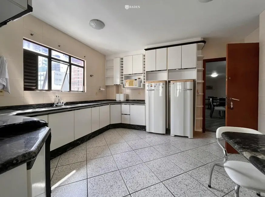 Foto 7 de Apartamento com 3 quartos para alugar, 174m2 em Centro, Balneario Camboriu - SC