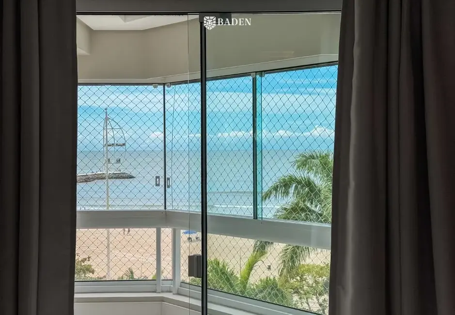 Foto 2 de Apartamento com 4 quartos à venda, 154m2 em Balneario Camboriu - SC