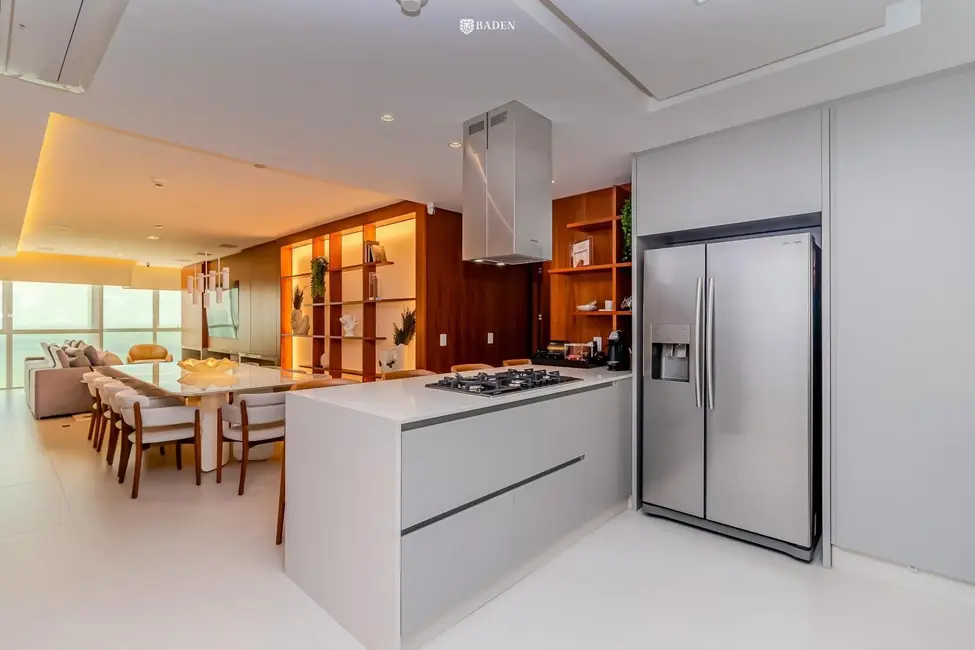 Apartamento com 4 quartos à venda, 217m2 em Balneario Camboriu - SC - imagem 8 Foto 8 de Apartamento com 4 quartos à venda, 217m2 em Balneario Camboriu - SC