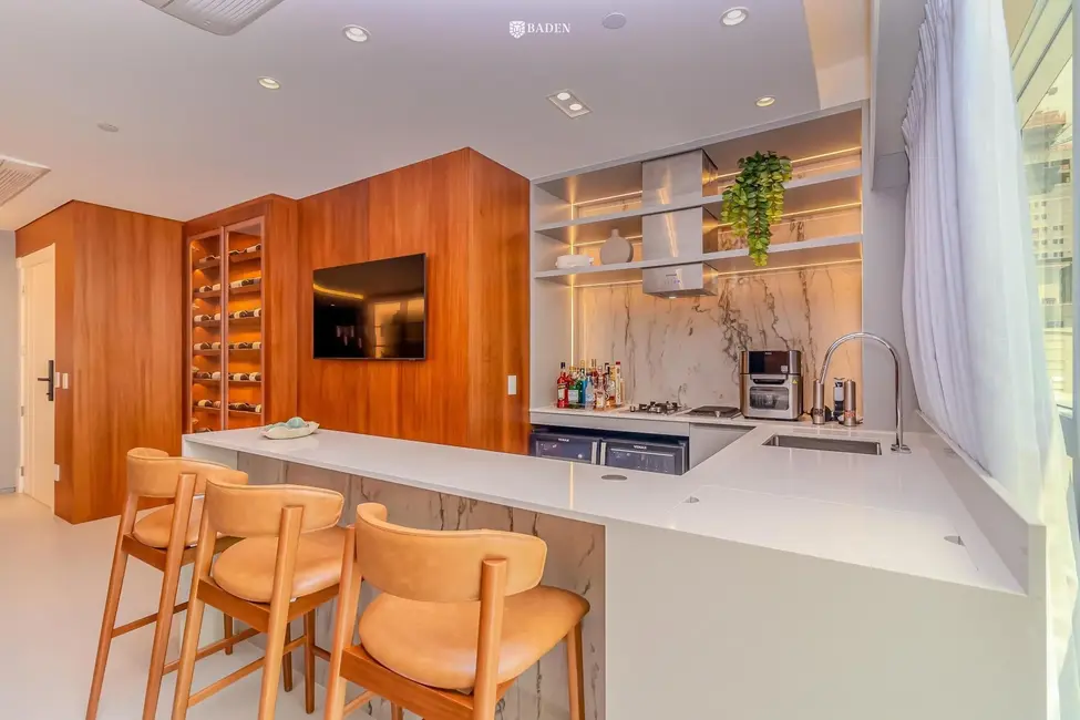 Apartamento com 4 quartos à venda, 217m2 em Balneario Camboriu - SC - imagem 7 Foto 7 de Apartamento com 4 quartos à venda, 217m2 em Balneario Camboriu - SC