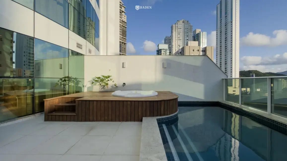 Foto 3 de Apartamento com 3 quartos à venda, 212m2 em Centro, Balneario Camboriu - SC