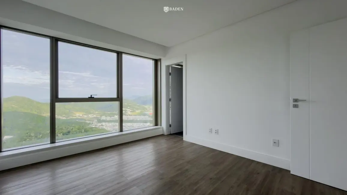 Foto 3 de Apartamento com 4 quartos à venda, 265m2 em Balneario Camboriu - SC