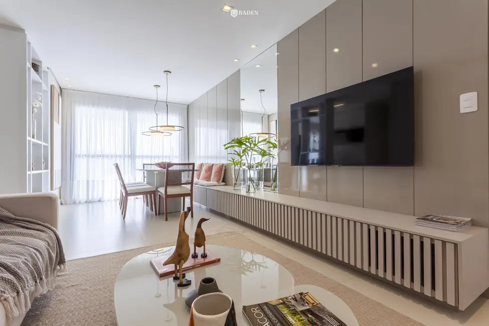 Foto 2 de Apartamento com 2 quartos à venda, 73m2 em Balneario Camboriu - SC
