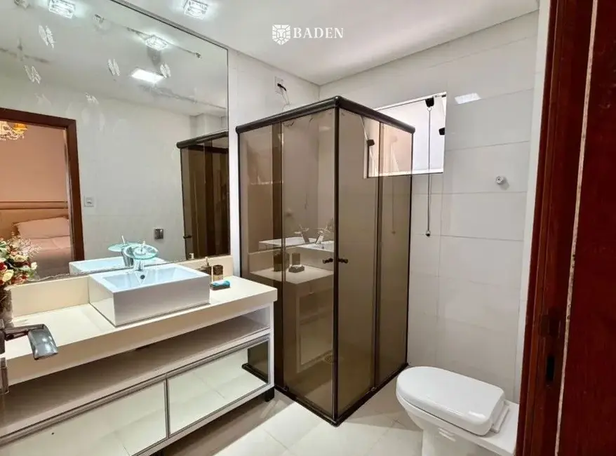Casa com 3 quartos para alugar, 175m2 em Nações, Balneario Camboriu - SC - imagem 9 Foto 9 de Casa com 3 quartos para alugar, 175m2 em Nações, Balneario Camboriu - SC