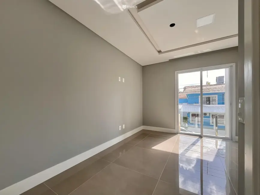 Foto 3 de Sobrado com 3 quartos para alugar, 146m2 em Centro, Balneario Camboriu - SC