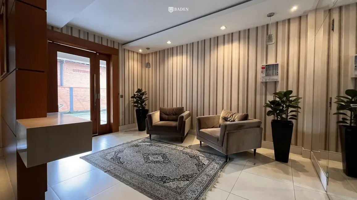 Apartamento com 2 quartos à venda, 74m2 em Centro, Balneario Camboriu - SC - imagem 3 Foto 3 de Apartamento com 2 quartos à venda, 74m2 em Centro, Balneario Camboriu - SC