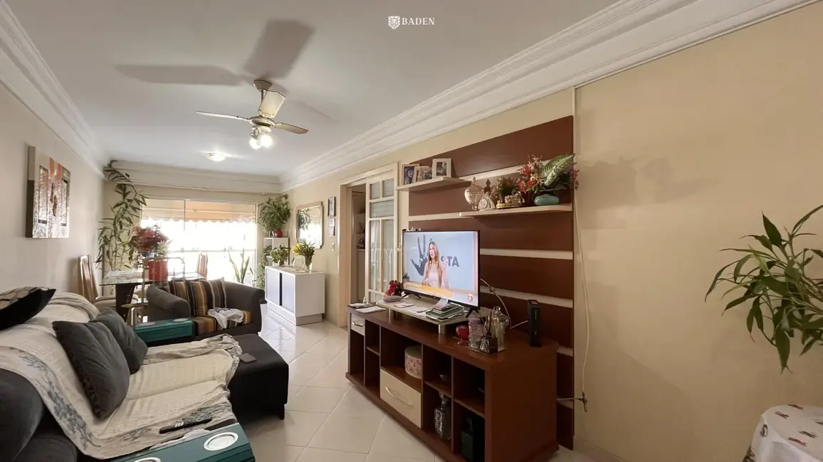 Apartamento com 2 quartos à venda, 74m2 em Centro, Balneario Camboriu - SC - imagem 4 Foto 4 de Apartamento com 2 quartos à venda, 74m2 em Centro, Balneario Camboriu - SC