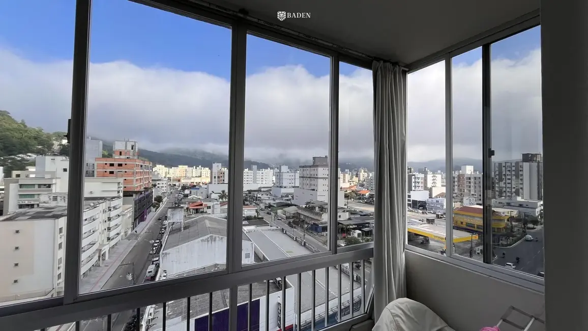 Apartamento com 2 quartos à venda, 74m2 em Centro, Balneario Camboriu - SC - imagem 1 Foto 1 de Apartamento com 2 quartos à venda, 74m2 em Centro, Balneario Camboriu - SC