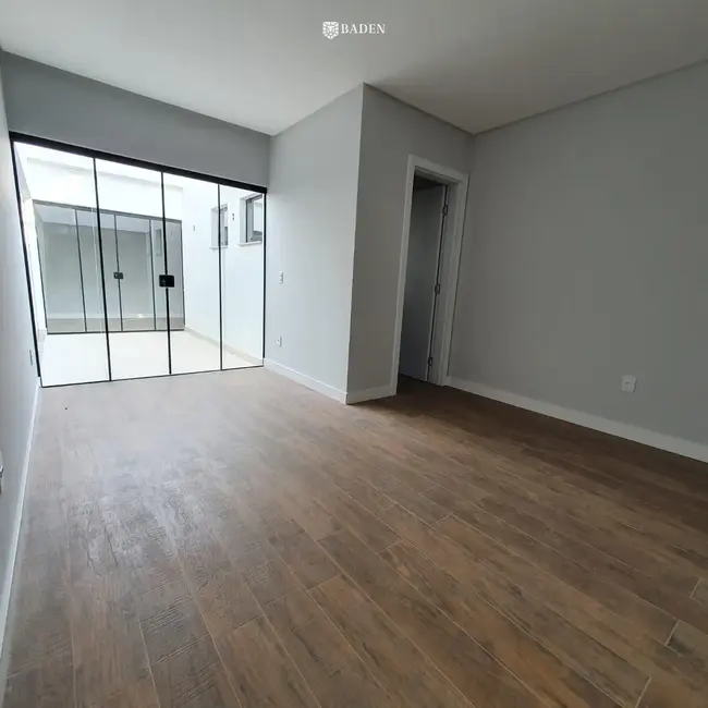Sobrado com 4 quartos à venda, 420m2 em Praia dos Amores, Balneario Camboriu - SC - imagem 4 Foto 4 de Sobrado com 4 quartos à venda, 420m2 em Praia dos Amores, Balneario Camboriu - SC