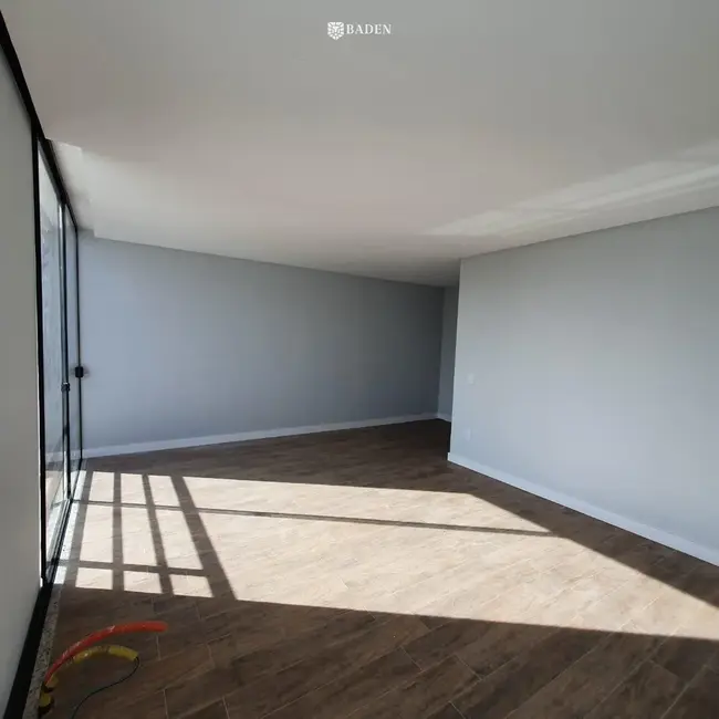 Sobrado com 4 quartos à venda, 420m2 em Praia dos Amores, Balneario Camboriu - SC - imagem 6 Foto 6 de Sobrado com 4 quartos à venda, 420m2 em Praia dos Amores, Balneario Camboriu - SC