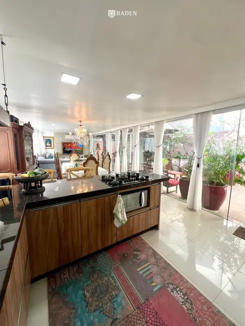 Apartamento com 3 quartos à venda, 300m2 em Centro, Balneario Camboriu - SC - imagem 5 Foto 5 de Apartamento com 3 quartos à venda, 300m2 em Centro, Balneario Camboriu - SC
