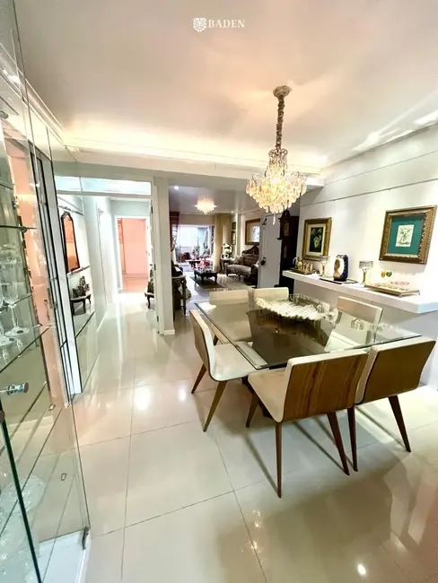Apartamento com 3 quartos à venda, 300m2 em Centro, Balneario Camboriu - SC - imagem 2 Foto 2 de Apartamento com 3 quartos à venda, 300m2 em Centro, Balneario Camboriu - SC