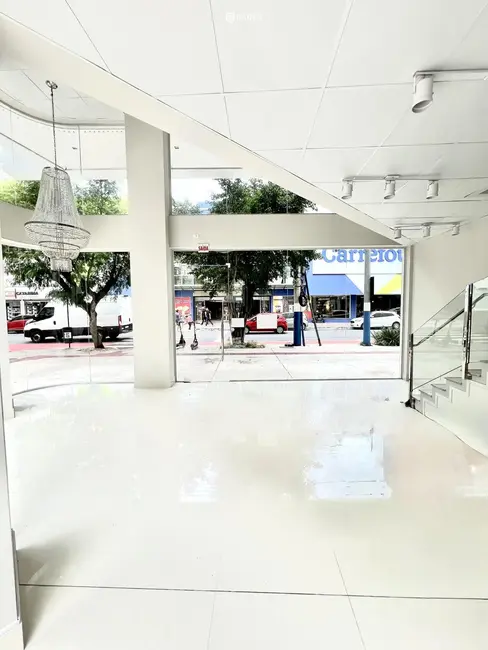 Foto 3 de Sala Comercial com 1 quarto para alugar, 80m2 em Centro, Balneario Camboriu - SC