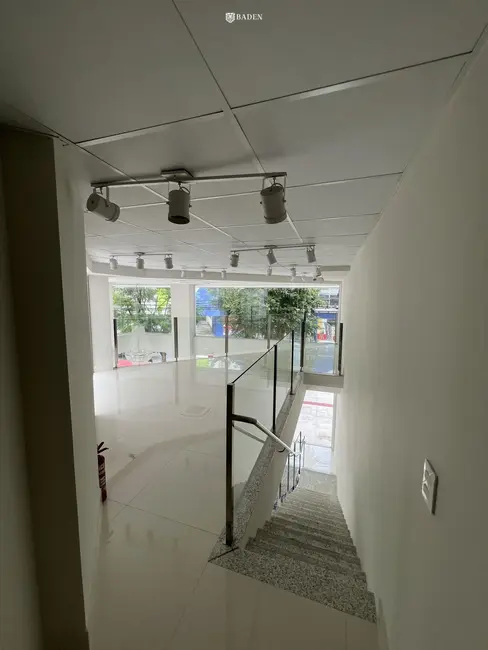 Foto 7 de Sala Comercial com 1 quarto para alugar, 80m2 em Centro, Balneario Camboriu - SC