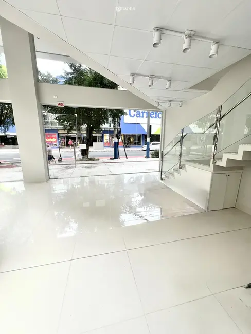 Foto 8 de Sala Comercial com 1 quarto para alugar, 80m2 em Centro, Balneario Camboriu - SC