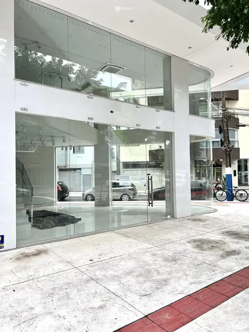 Foto 2 de Sala Comercial com 1 quarto para alugar, 80m2 em Centro, Balneario Camboriu - SC
