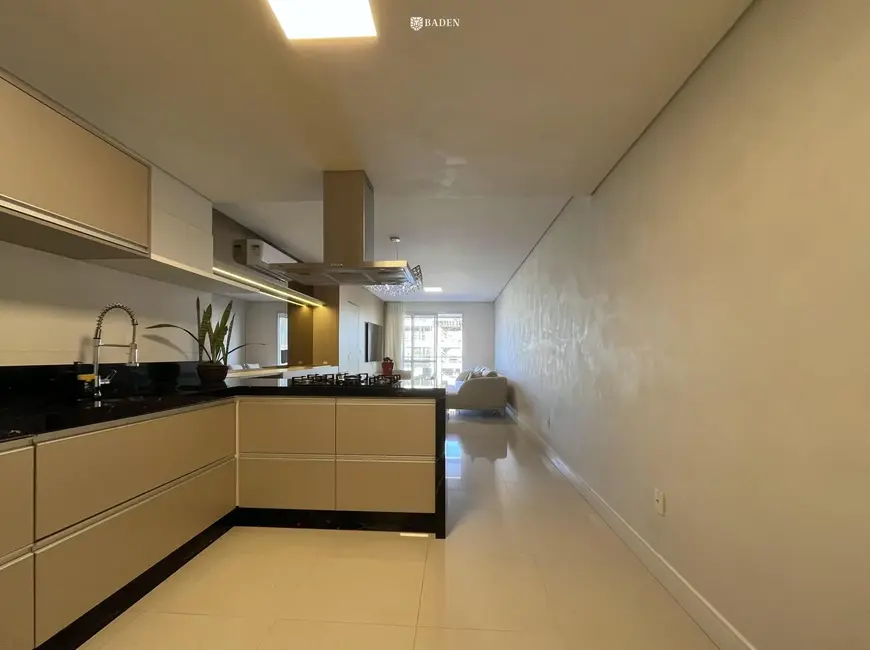 Apartamento com 3 quartos para alugar, 108m2 em Itajai - SC - imagem 3 Foto 3 de Apartamento com 3 quartos para alugar, 108m2 em Itajai - SC