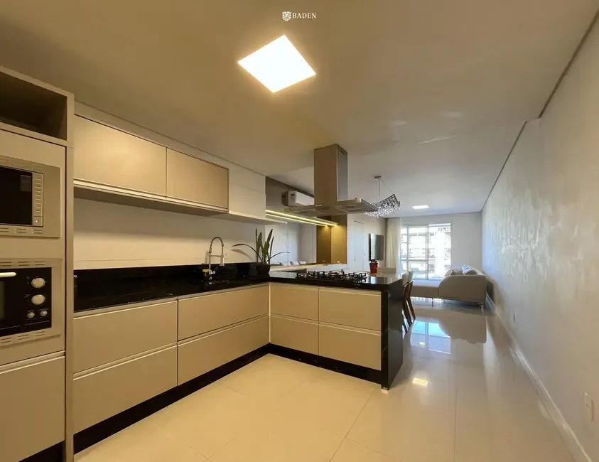 Apartamento com 3 quartos para alugar, 108m2 em Itajai - SC - imagem 2 Foto 2 de Apartamento com 3 quartos para alugar, 108m2 em Itajai - SC