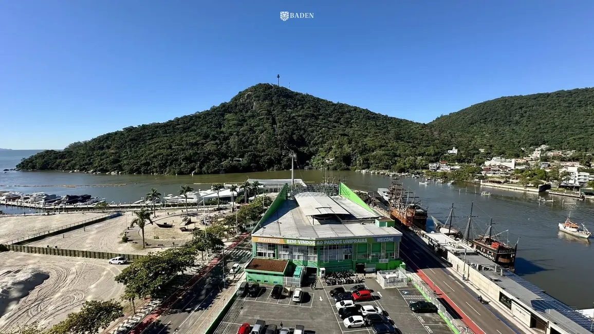 Foto 8 de Apartamento com 3 quartos para alugar, 217m2 em Centro, Balneario Camboriu - SC