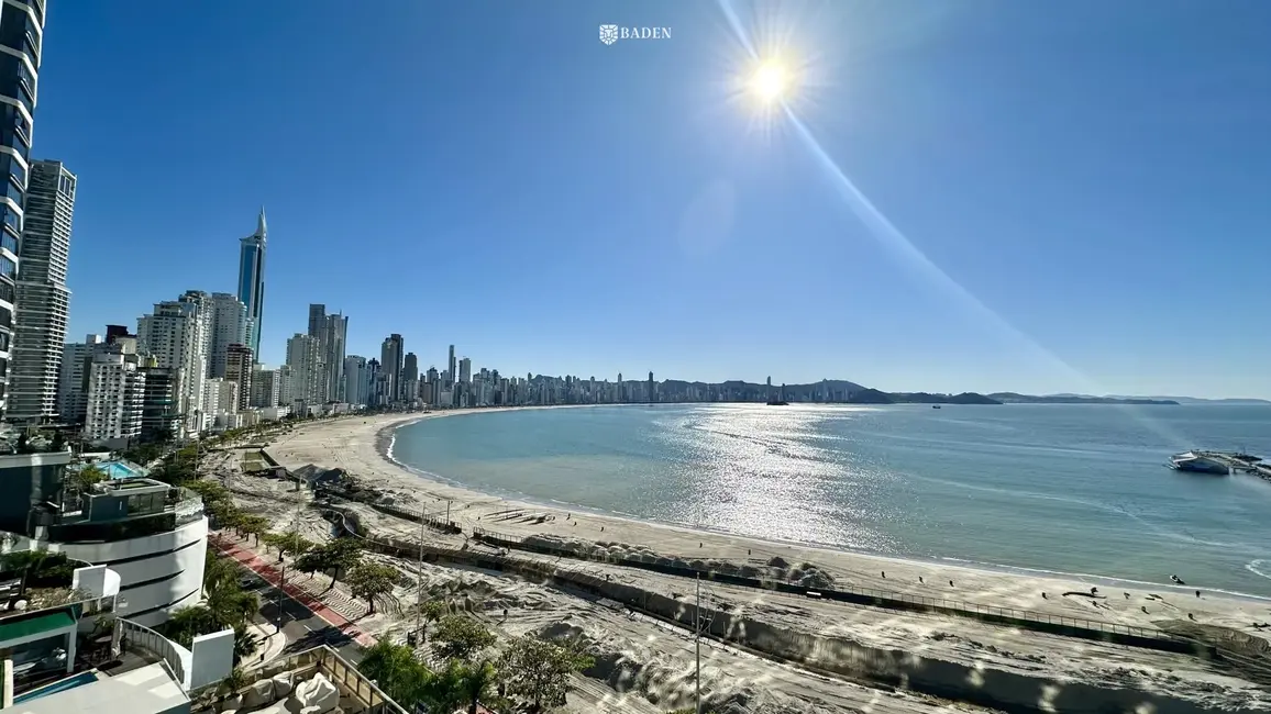 Foto 4 de Apartamento com 3 quartos para alugar, 217m2 em Centro, Balneario Camboriu - SC