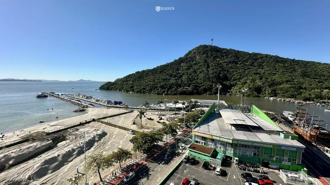 Foto 7 de Apartamento com 3 quartos para alugar, 217m2 em Centro, Balneario Camboriu - SC