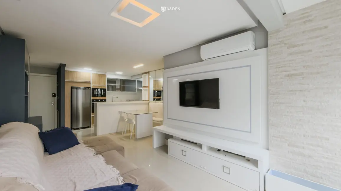 Apartamento com 2 quartos para alugar, 104m2 em Praia dos Amores, Balneario Camboriu - SC - imagem 4 Foto 4 de Apartamento com 2 quartos para alugar, 104m2 em Praia dos Amores, Balneario Camboriu - SC