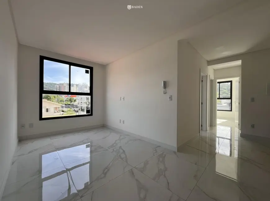 Cobertura com 2 quartos à venda, 106m2 em Praia dos Amores, Balneario Camboriu - SC - imagem 2 Foto 2 de Cobertura com 2 quartos à venda, 106m2 em Praia dos Amores, Balneario Camboriu - SC